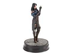 Dark Horse Deluxe Yennefer Series 2 figure in dynamic pose, perfect for shelf display