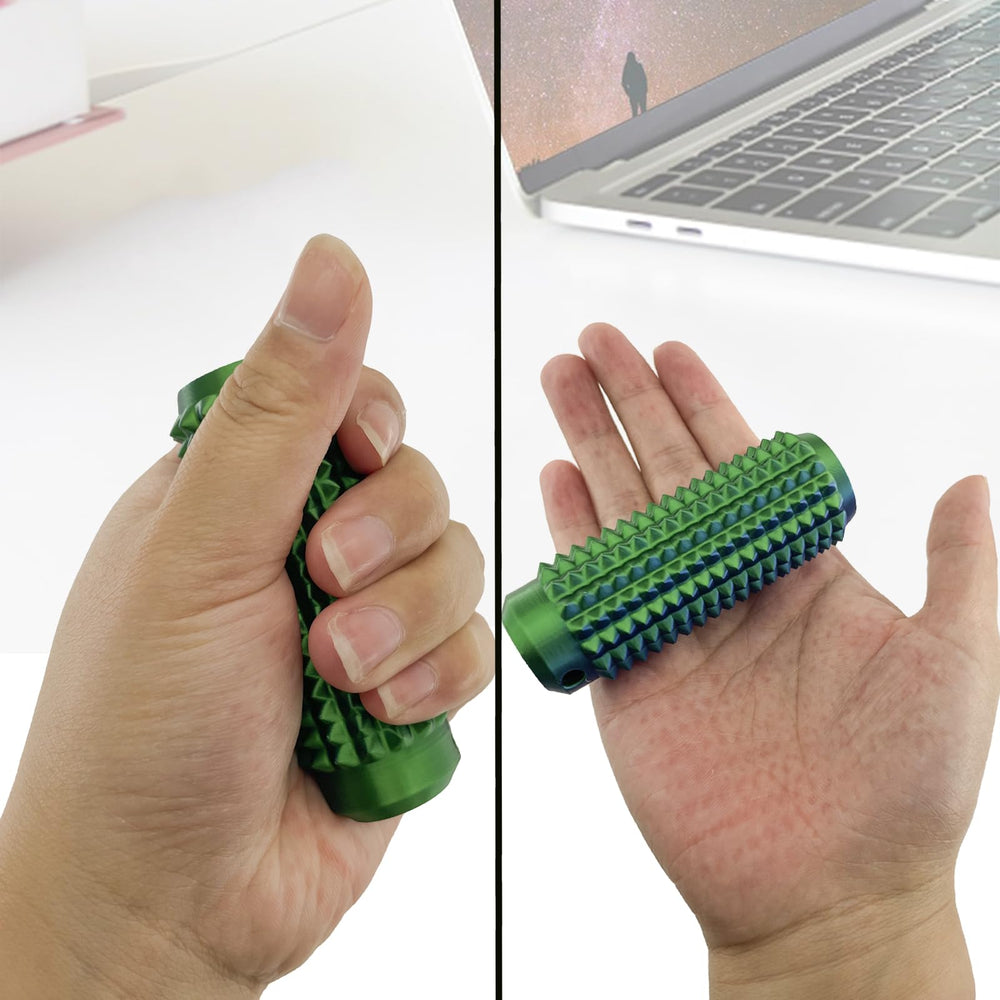 Deiviko Little Ouchies venting pendant provides discreet anxiety relief on the go.