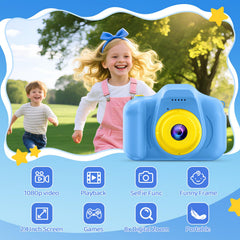 Desuccus Kids Camera blue in hand with one-button capture for beginners