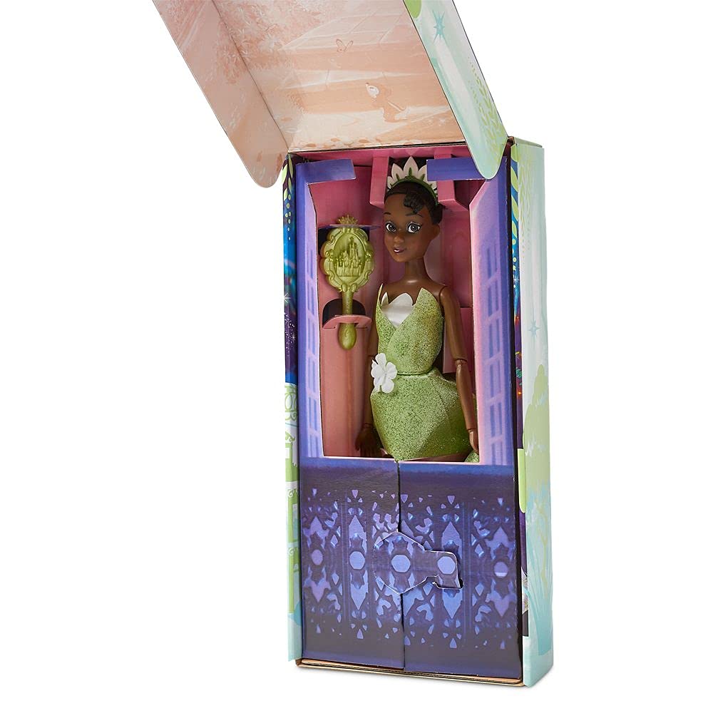 Tiana doll with glittery mesh skirt overlay enhances storytelling moments.