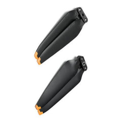 DJI Mavic 3 low-noise propellers enable smoother flight.