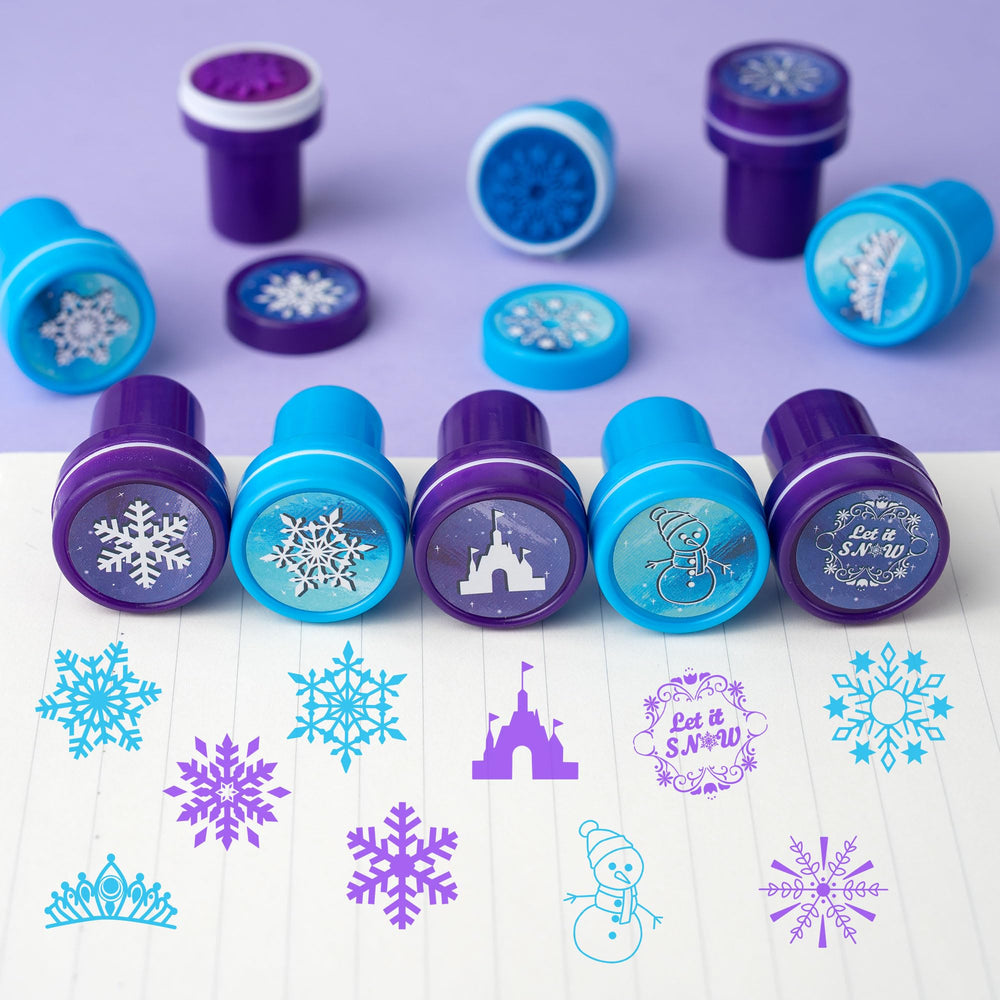DMIGHT Frozen straws add color and fun to drinks