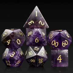 DNDND Amethyst D4 dice close-up with gold numbers for stylish tabletop play