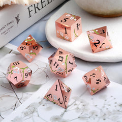DNDND D6 die adds table-worthy visual flair and smooth handling
