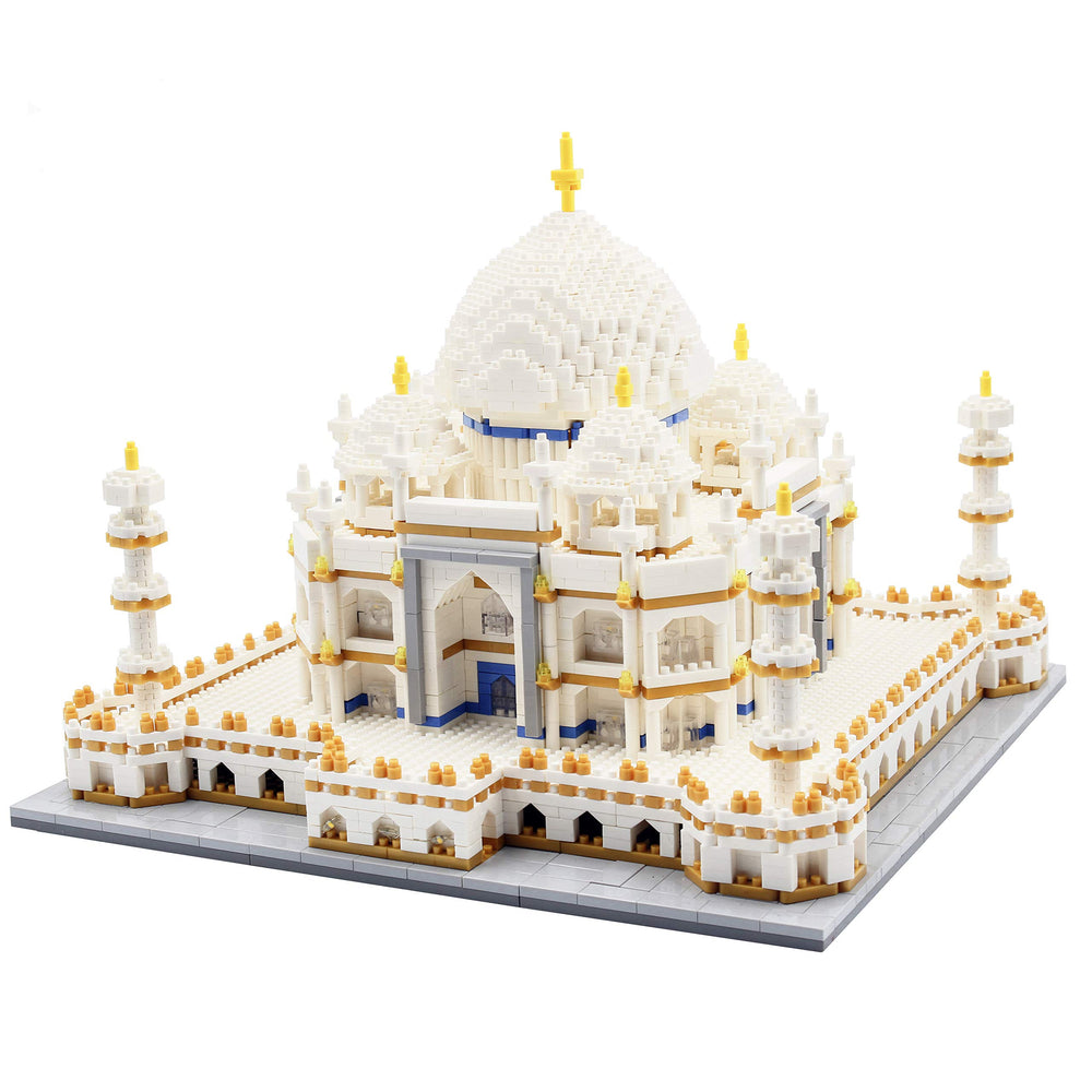 dOvOb Taj Mahal model close-up highlighting 4000-piece precision for display.