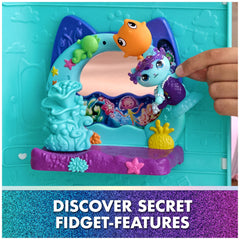 DreamWorks Gabby's Dollhouse open-accessories set for decorate-and-play moments.