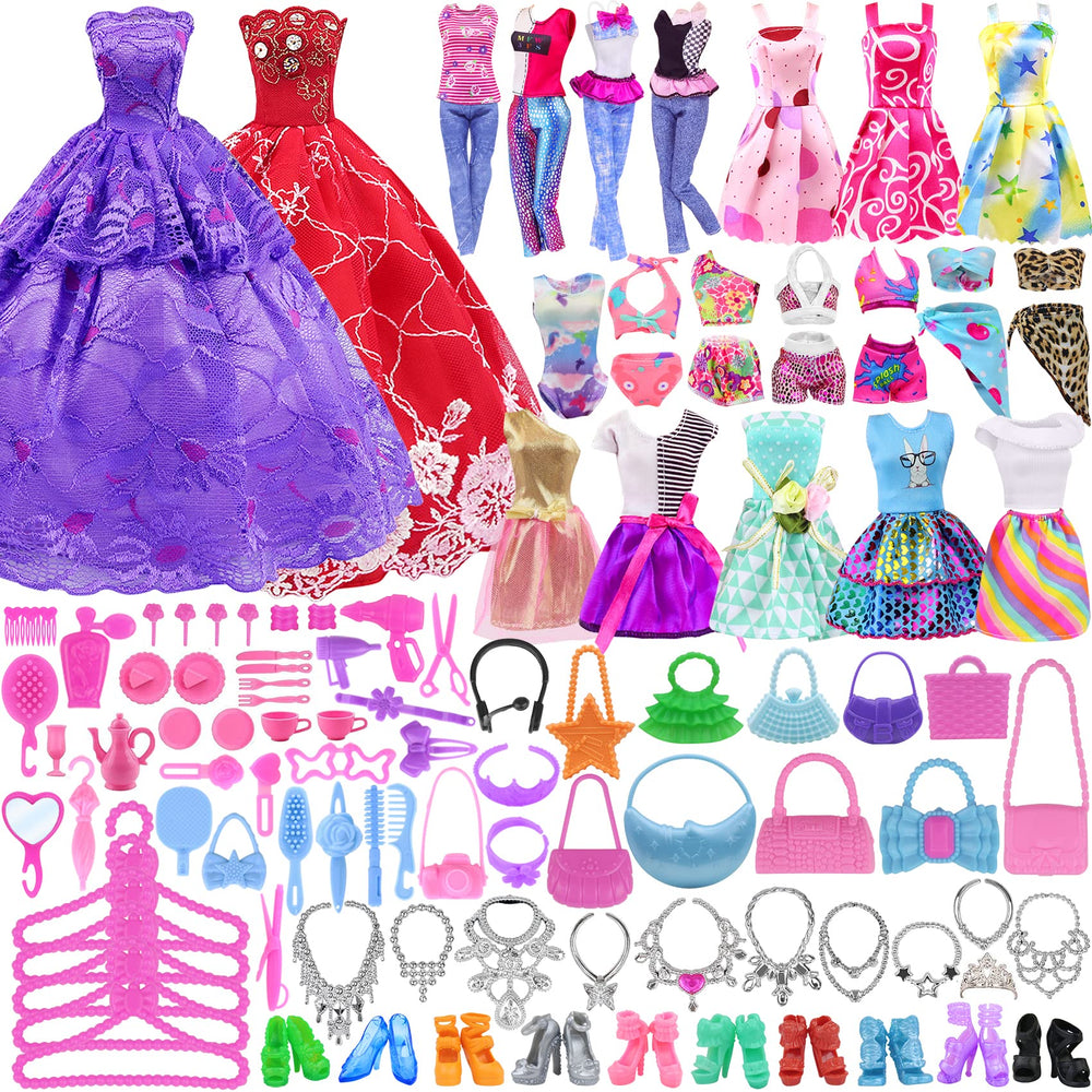 Ecore Fun variety of clothes, bags, and necklaces for mixing looks