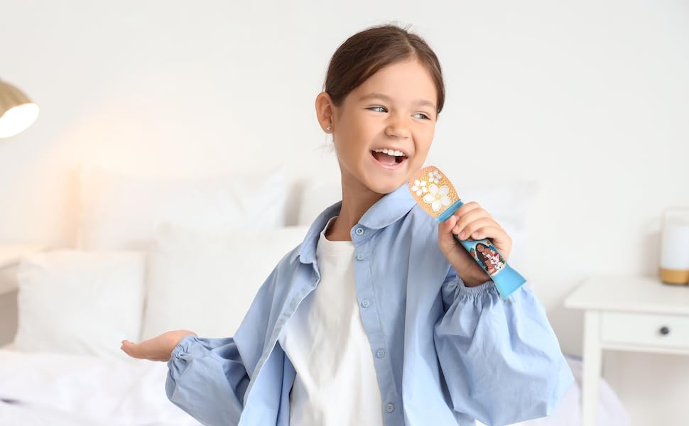 ekids moana toy microphone with flashing lights for stage performances.