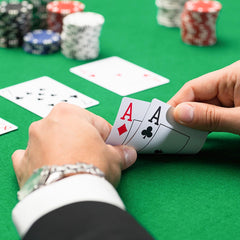 Fanwer moisture-proof card deck ready for table play in humid rooms.