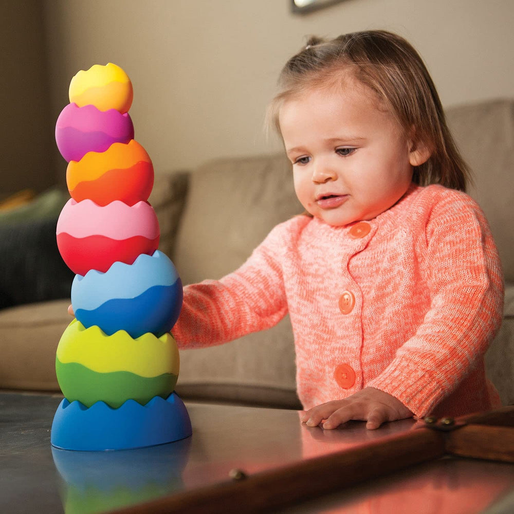 Fat Brain Toys Dimpl bubbles popper features colorfully sized silicone bubbles