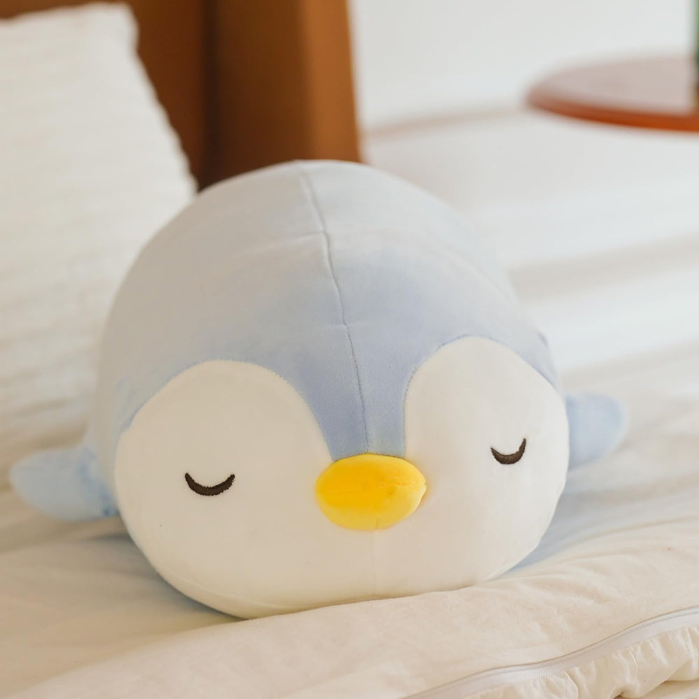 FFxiong 22-inch penguin plush stitching detail for durable daily play