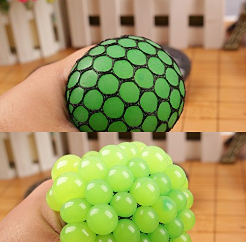 Fireboomoon mesh squeeze action demonstrates product's satisfying tactile feedback.