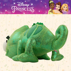 Franco Pascal chameleon pillow enhances travel comfort and car naps