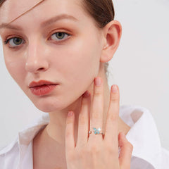 FUNEIA open-style ring offering adjustable fit and smooth spin.