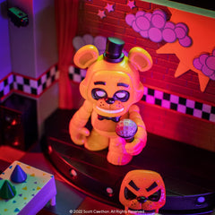 Funko Snaps Golden Freddy tables and chairs ready for quick scene setup