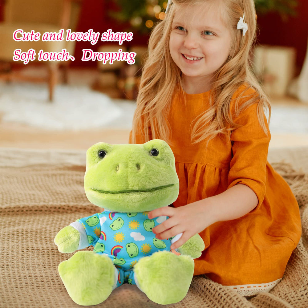 Furvana Green Frog Plush Face Close-up – vivid eyes spark curiosity during playtime.