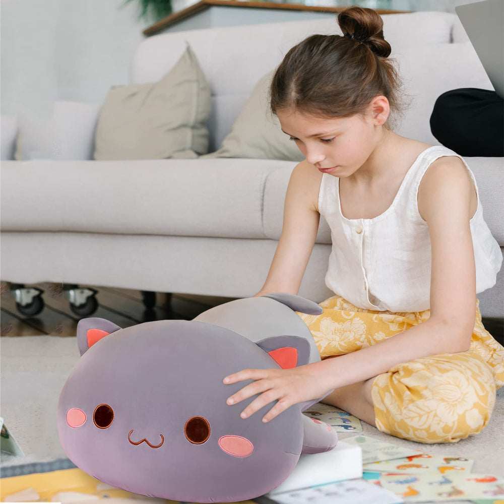 FUYU vacuum-packed cat plush ready to fluff up after opening