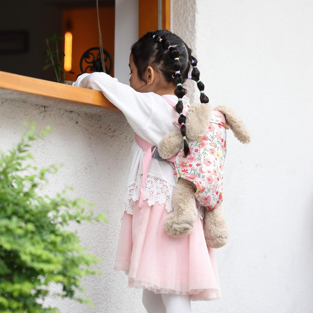 GAGAKU doll carrier shows small front pocket for pacifiers or accessories