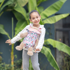 GAGAKU Leaf doll carrier 3-ways wear demonstrates versatile styling for imaginative play with dolls.