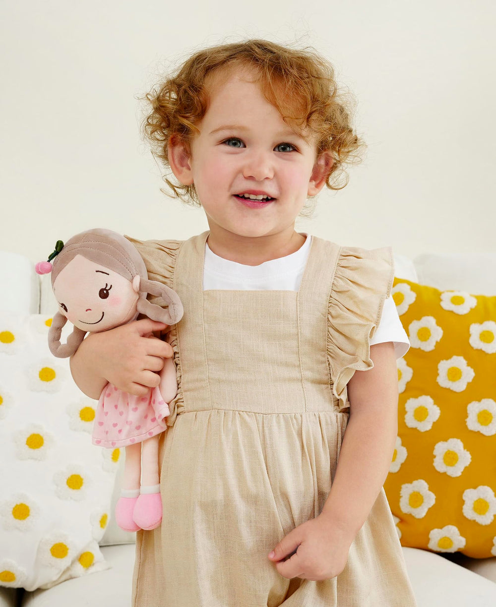 GAGAKU reinforced stitching keeps the doll durable through daily hugs.