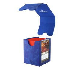 Gamegenic Squire Plus magnetic closure keeps deck secure during transport.