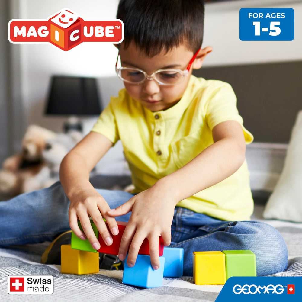 Geomag Magicube durable construction stands up to rough toddler handling.