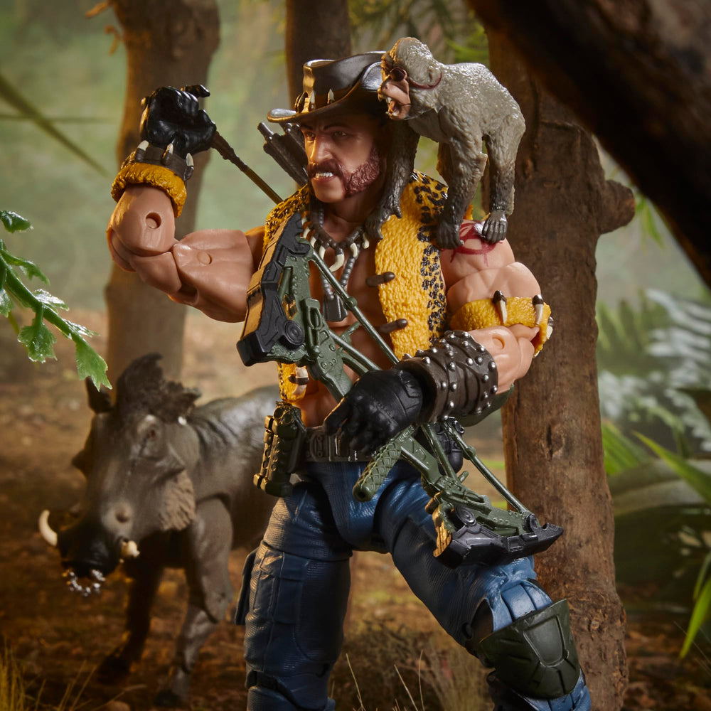 Knives and tools add rugged equipment options for dramatic poses.