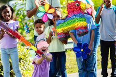 GiftExpress pinata stick shows full-size craftsmanship for reliable party game setup.