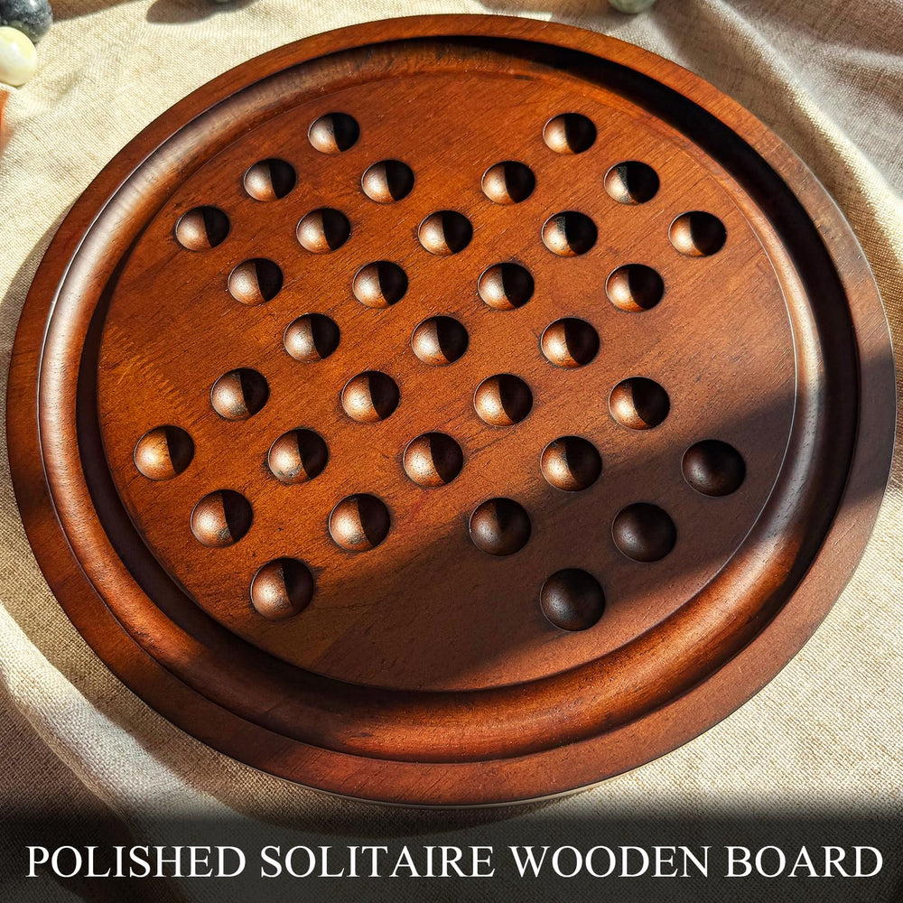 Giftqulo Solitaire board grooves hold removed marbles, keeping gameplay tidy between moves.