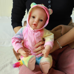 GOAROY diaper-bib set supports mess-free feeding and dressing.