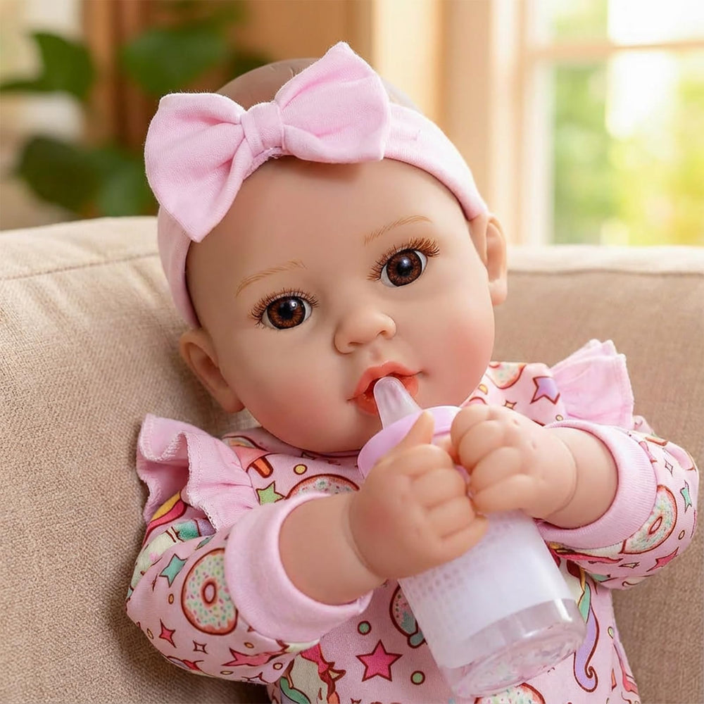GOAROY doll close-up with eyelashes highlighting newborn-like details.
