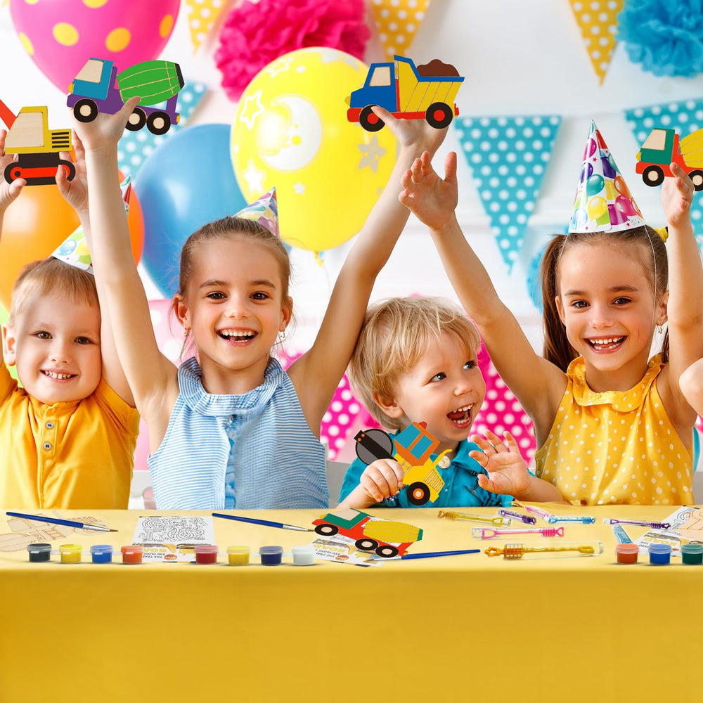 GOGREENWOVEN self-assembly kit invites hands-on crafting fun.