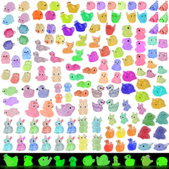 Goldge 200 pieces mini resin animal set with 32 designs for varied displays