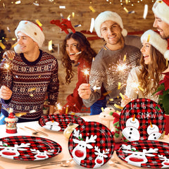 GrabnGoParty table-scene shows coordinated reindeer dinnerware ready to use.