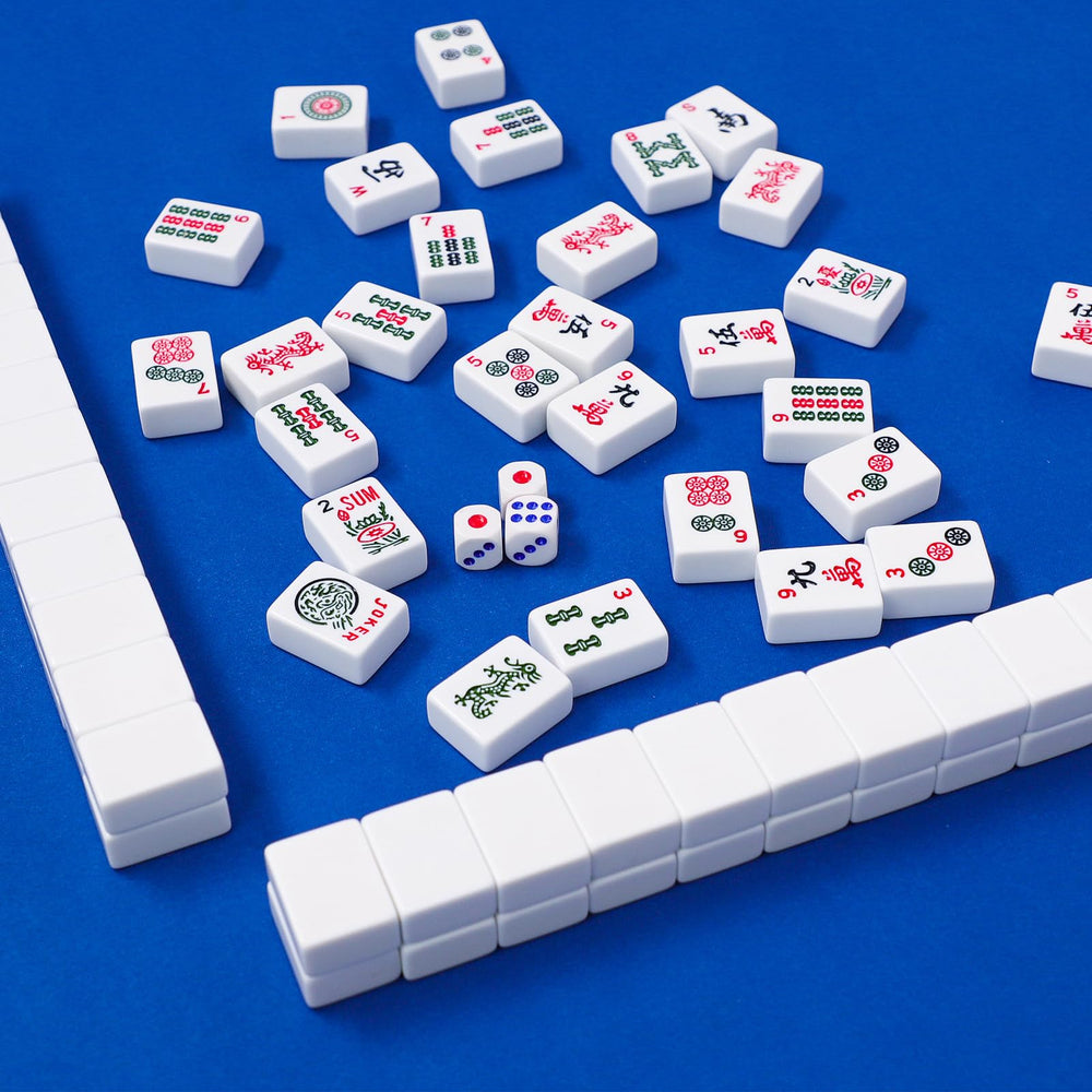 GUSTARIA mat blue surface suitable for mahjong and card games.