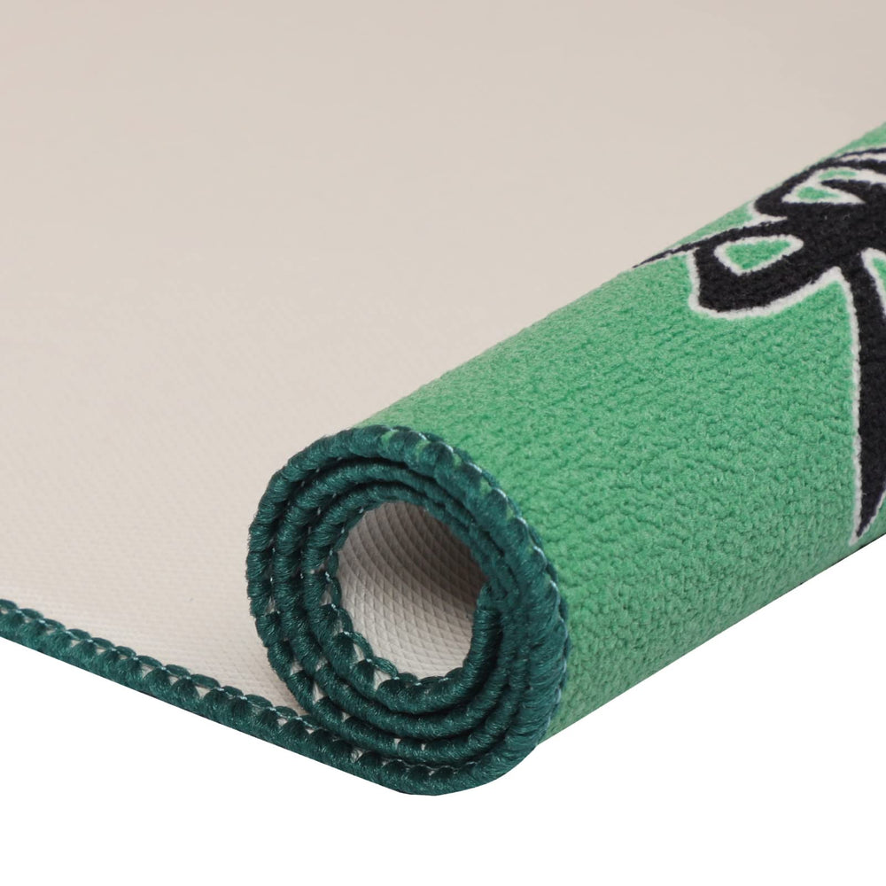 GUSTARIA Mahjong Mat cleaned easily with a damp cloth.