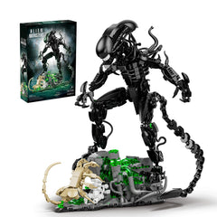 GXJTYYBS Xenomorph building set figure assembly for dynamic pose and display.