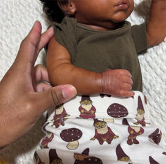 GYCV birth certificate and gift packaging included with doll.