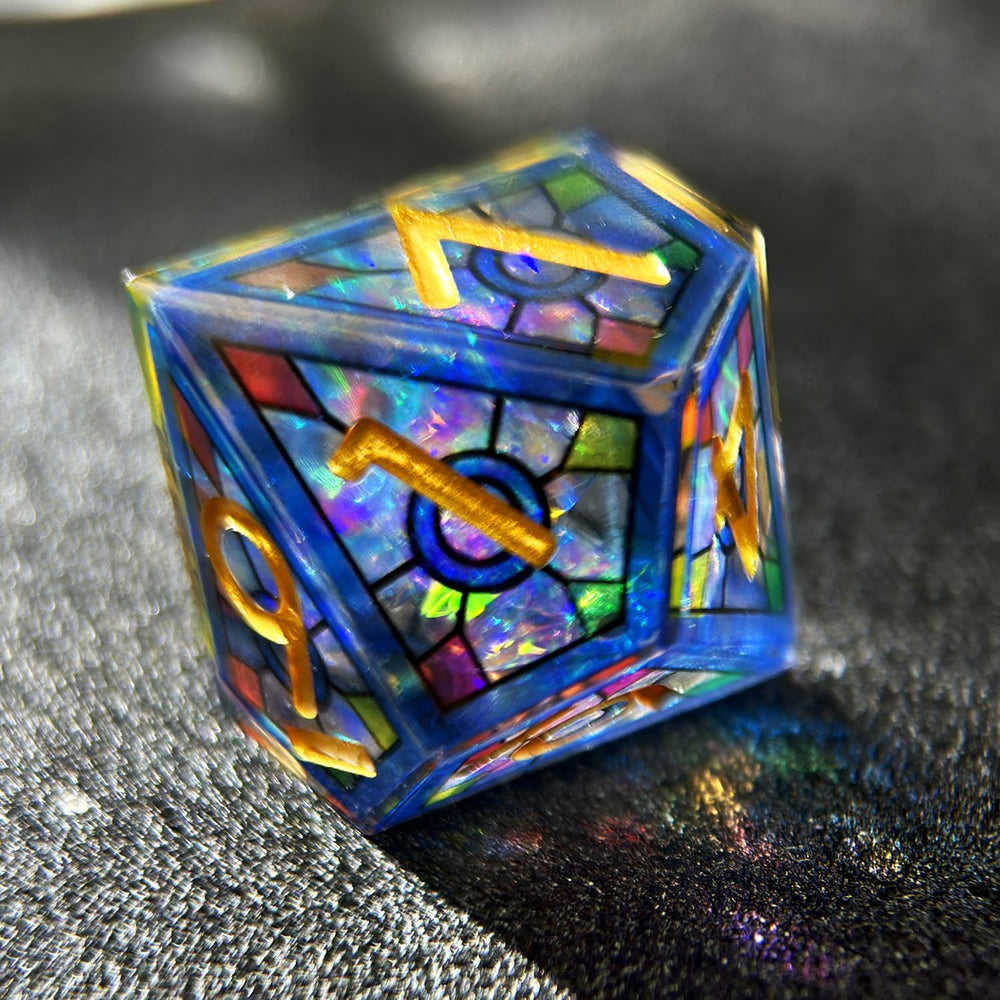 HAOMEJA Light interaction highlights resin glow and color depth.