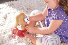 HASBROSERIES Mrs Potato Head left hand enables interactive posing and storytelling.