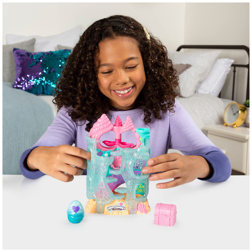 Hatchimals Coral Castle royal swing crowns a queen or king of the realm