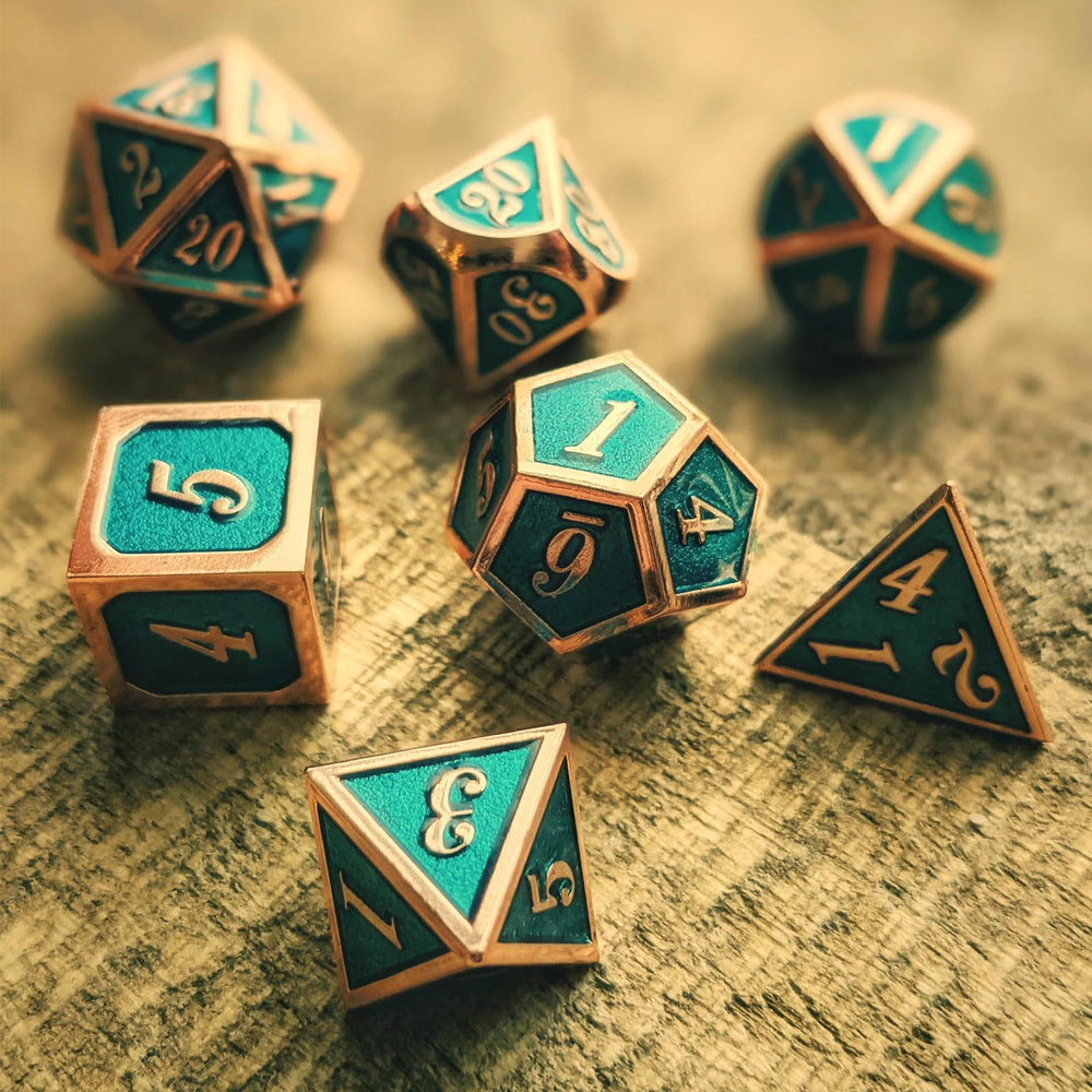 Haxtec DND D10 copper-teal die with readable faces