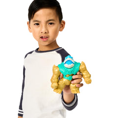 Heroes of Goo Jit Zu sea scene showcases dynamic hero-villain action