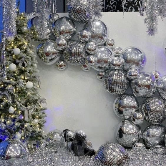 HILAVO balloons enhance graduation and New Year parties with chrome shine.