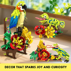 HOGOKIDS detailed parrot scene with blossoms for educational building play