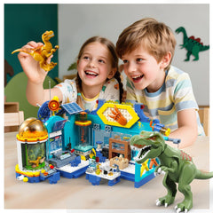 HOGOKIDS eco-chamber warm glow adds atmosphere to ongoing experiments.