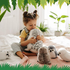 Back zipper on Hollowfly owl enables easy storage after playtime