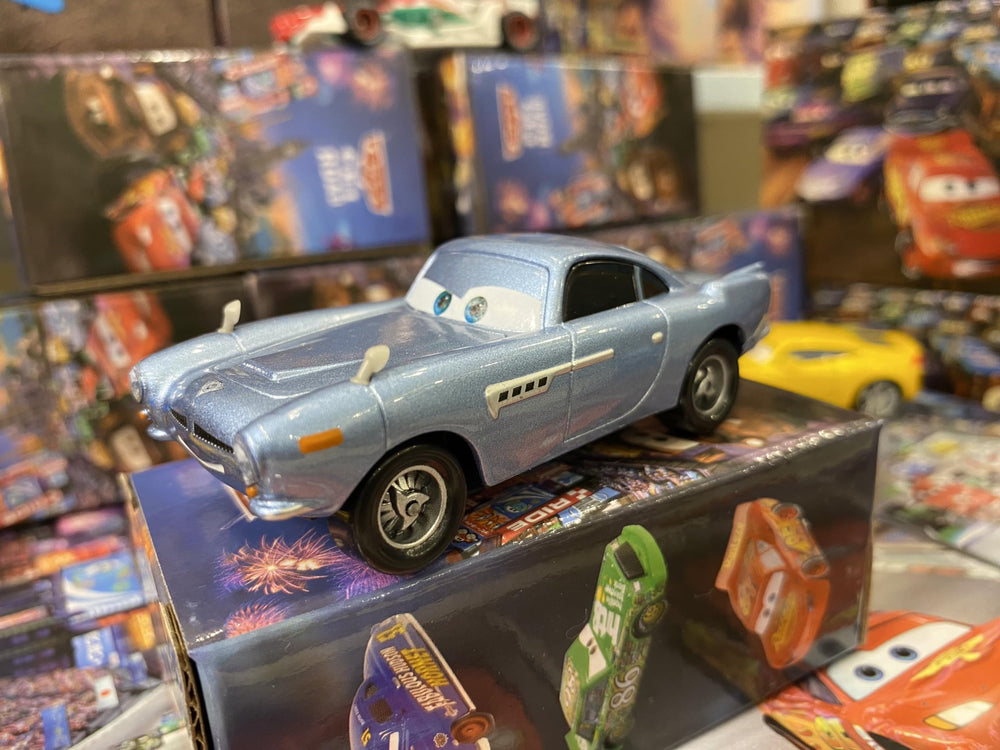 HOMETEAM SP 1:55 scale model measures about 8 by 3.5 by 3 cm