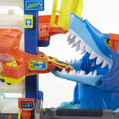 Hot Wheels Attacking Shark Escape Playset escape cage reveals the shark being contained for resets.