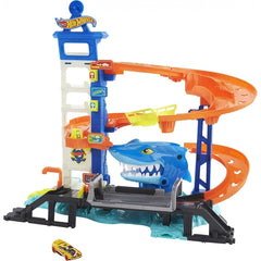 Hot Wheels Attacking Shark Escape Playset shark lurks beneath the garage, inviting dramatic pretend play.